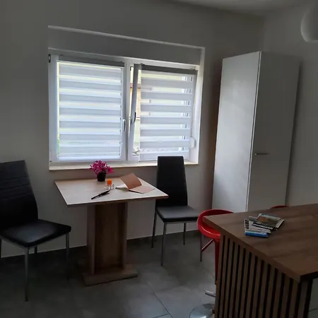 Haus Zur Kleinen Roeder Ottendorf-Okrilla